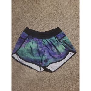 Lululemon Tracker Short, size 6